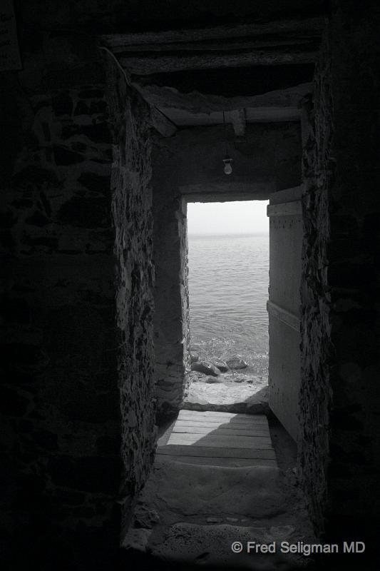 20090528_103833 D300 P1.jpg - Stare for a moment to the windowless hole which looks out to the beautiful sea.  This was the point of no return, if you had not yet been thrown into the sea